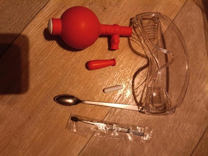 Laboratorium set - weinig gebruikt, Diversen, Schoolbenodigdheden, Zo goed als nieuw, Ophalen of Verzenden