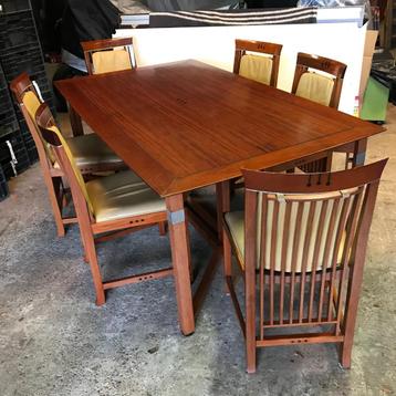 6 Schuitema Helen Art Deco stoel Sullivan tafel beschikbaar voor biedingen