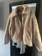 Beige Teddy Jas - DIVIDED, Ophalen of Verzenden, Zo goed als nieuw, Maat 38/40 (M), Beige