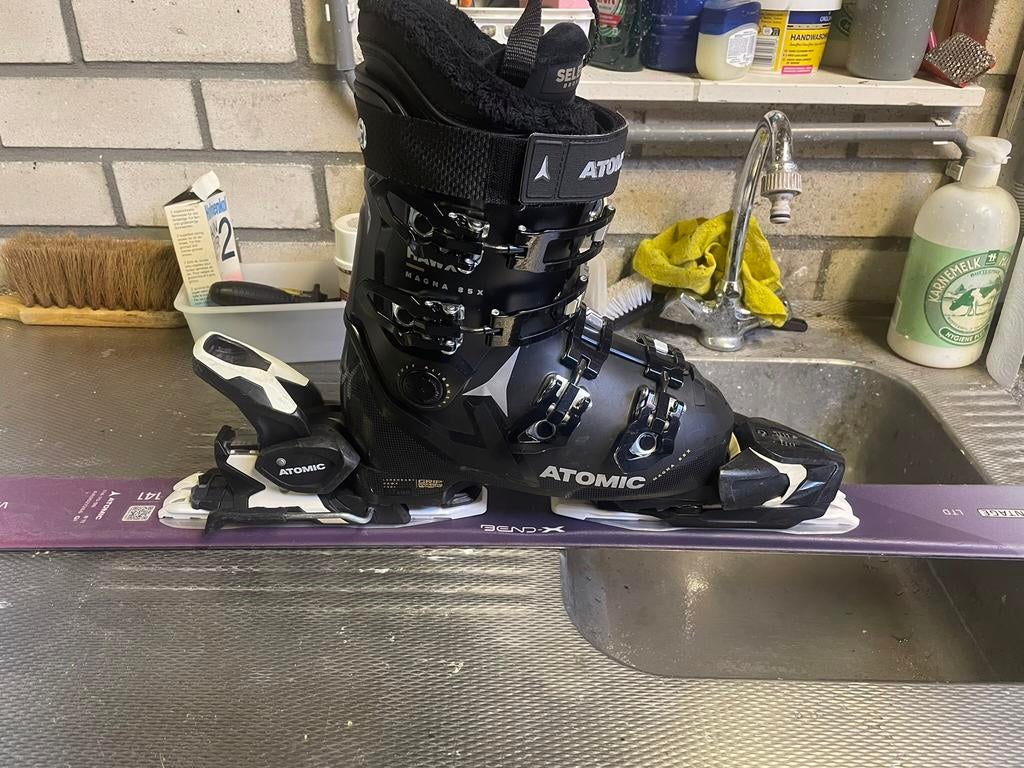 Atomic Hawk skischoenen gripwalk mondopoint 24-24,5, Sport en Fitness, Skiën en Langlaufen, 160 tot 180 cm, Schoenen, Ophalen of Verzenden