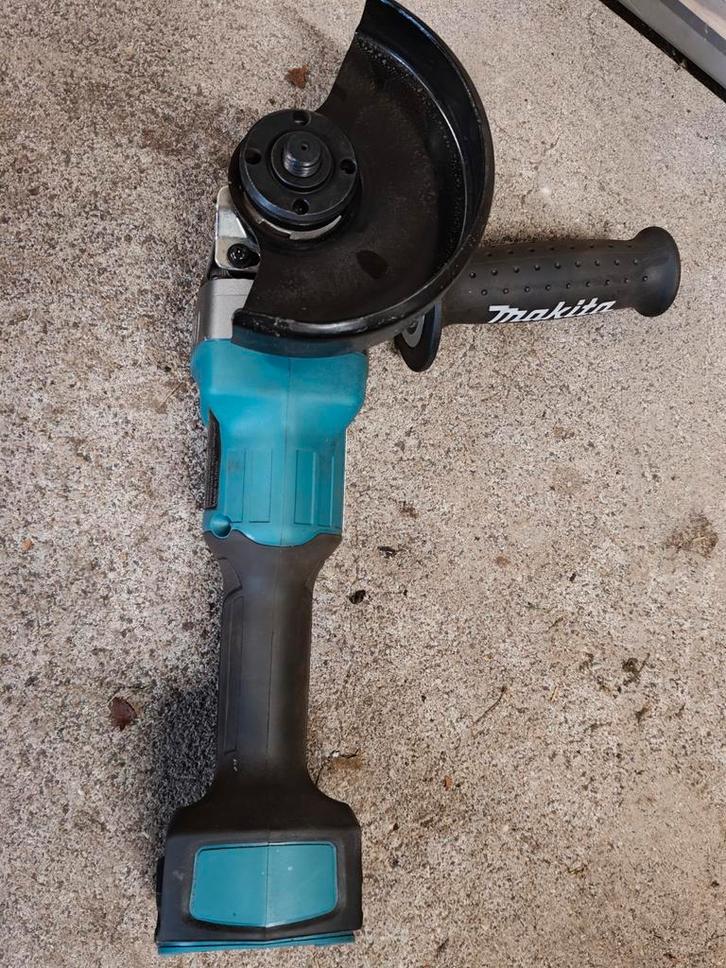 Makita GA005G en Makita DF001G 40 volt met 4 accus, Doe-het-zelf en Verbouw, Gereedschap | Slijpmachines, Gebruikt, Haakse handslijpmachine