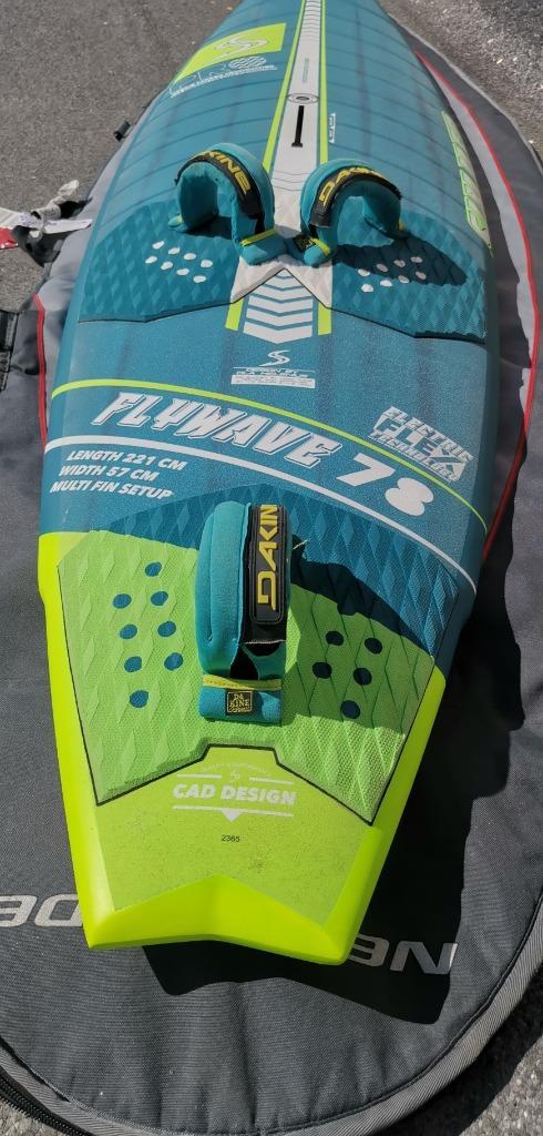 Windsurf Board Simmer Style FlyWave board of 78liters, Watersport en Boten, Windsurfen, Zo goed als nieuw, Plank, Minder dan 250 cm