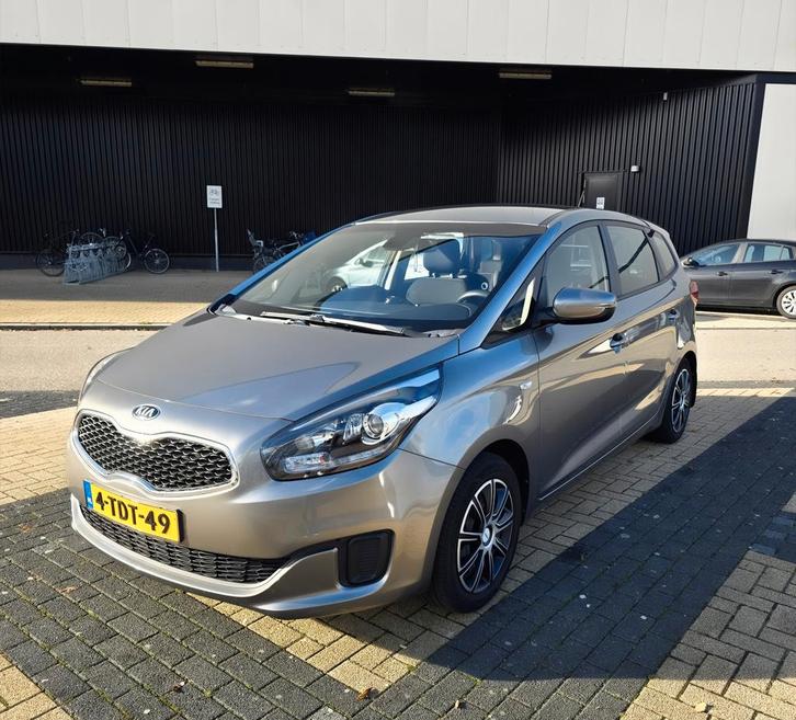KIA Carens 1.6 GDI/7-zitter/NIEUWE APK en kleine beurt!, Auto's, Opel, ABS, Achteruitrijcamera, Airbags, Airconditioning, Bluetooth