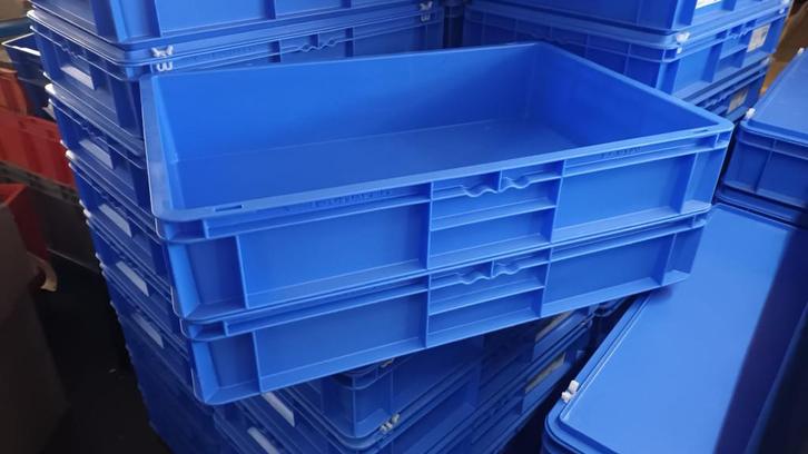 50 Bijna nieuwe blauwe bakken zeer degelijk en stevig, Doe-het-zelf en Verbouw, Kratten en Dozen, Zo goed als nieuw, Bak of Kist