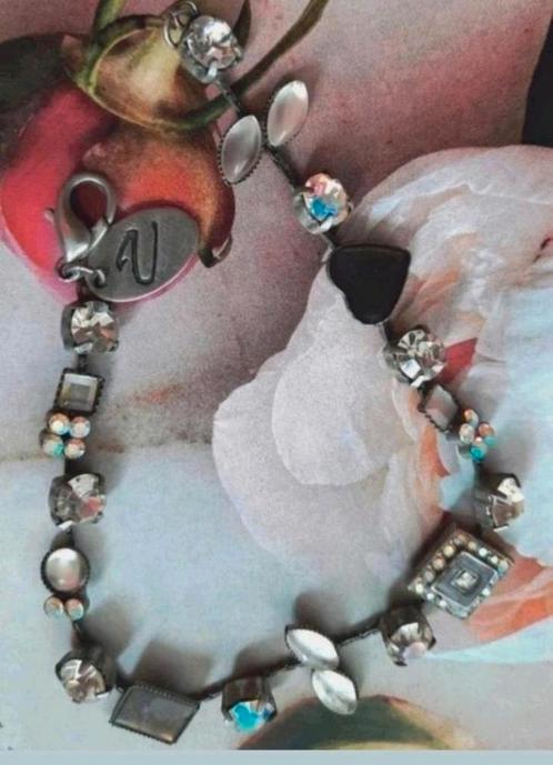 Nieuw armbandje met parelmoer en strasssteentjes 19 cm, Sieraden, Tassen en Uiterlijk, Armbanden, Nieuw, Staal, Overige kleuren