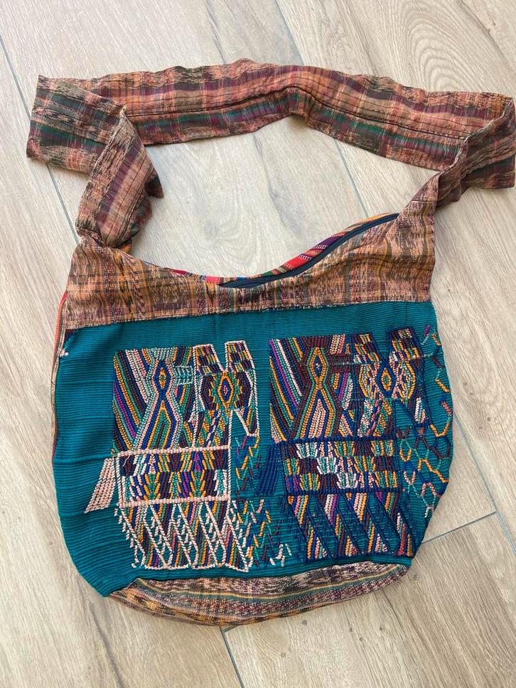 Hobo Geborduurde Tas - Handgemaakt Guatemala, Sieraden, Tassen en Uiterlijk, Tassen | Damestassen, Handtas, Overige kleuren, Ophalen of Verzenden