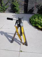 Statief Bilora 801, Audio, Tv en Foto, Fotografie | Statieven en Balhoofden, Ophalen, Driepoot, Zo goed als nieuw, 150 tot 175 cm