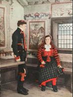 Zweedse klederdrachten, serie van 8 ansichtkaarten., Ophalen of Verzenden, Zo goed als nieuw