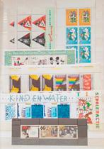 Verzameling velletjes Nederland in album, Postzegels en Munten, Ophalen of Verzenden, Na 1940, Postfris