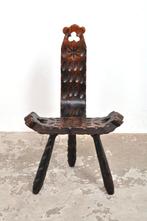 Spanish brutalist chair iepenhout stoel jaren 60, Huis en Inrichting, Stoelen, Ophalen of Verzenden, Gebruikt, Eén