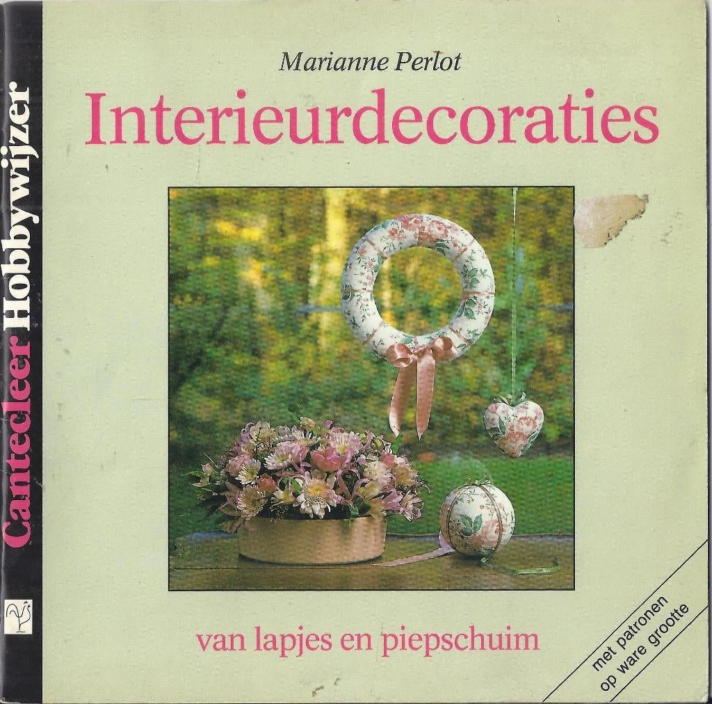 Boekje interieurdecoraties van lapjes en piepschuim, Verzenden, Zo goed als nieuw, Materiaal