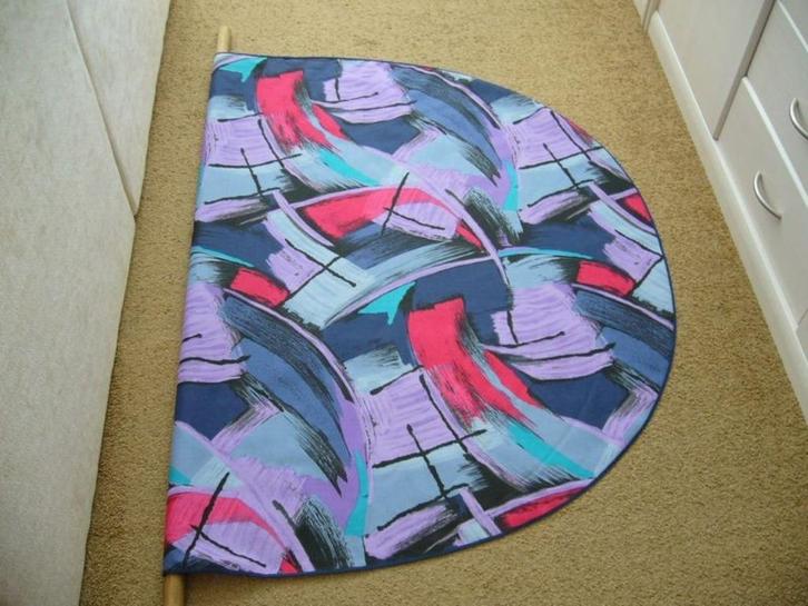 Ovaal tafelkleed 150 x 120 met 4 placemats jaren 80 nieuw, Huis en Inrichting, Tafelkleden, Nieuw, Rechthoek, Ophalen of Verzenden