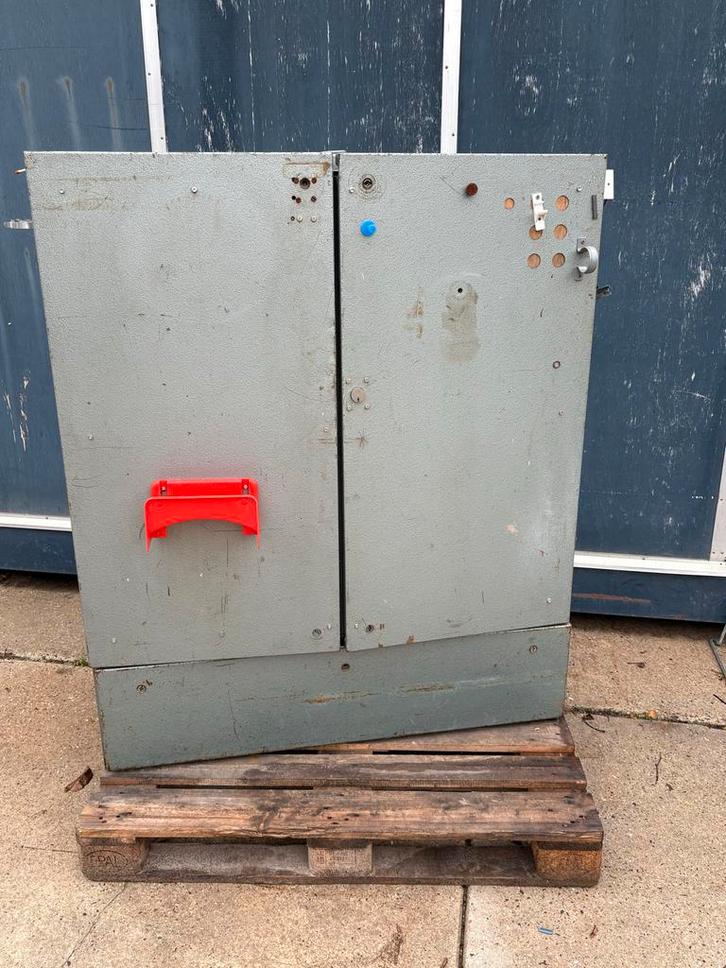 Stalen Kast - Industrieel Design, Huis en Inrichting, Kasten | Stellingkasten, Ophalen