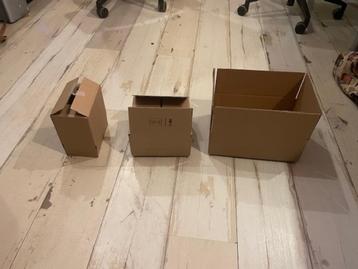 Verpakkingsmateriaal webshop: doosjes en verzendzakken beschikbaar voor biedingen