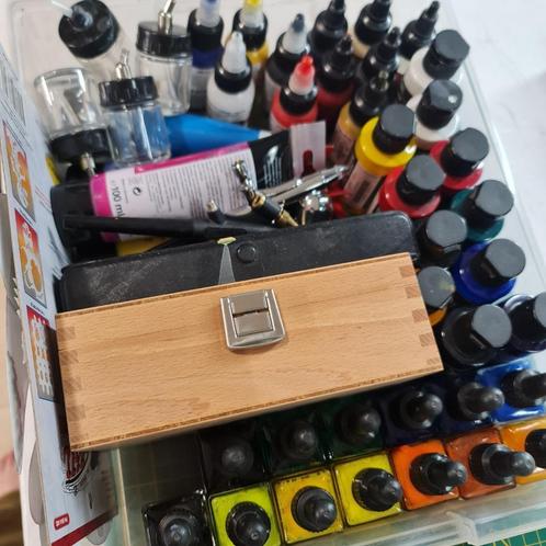 airbrush verf & airbrush pistolen en onderdelen, Hobby en Vrije tijd, Schilderen, Gebruikt, Airbrush en Toebehoren, Ophalen of Verzenden