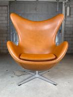 Fritz Hansen Egg chair by Arne Jacobsen, 75 tot 100 cm, Modern, Leer, 75 tot 100 cm