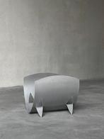 Vintage stalen gebogen krantenbak, Huis en Inrichting, Ophalen, Minder dan 50 cm, Rond, Minder dan 50 cm