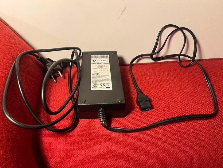 Motocaddy Accu Oplader - Golfkar, Sport en Fitness, Golf, Gebruikt, Golfkar, Overige merken, Ophalen of Verzenden