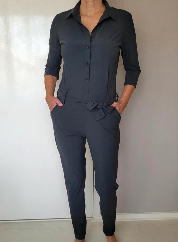 Studio Anneloes Angelique jumpsuit
XS Travelstof
Antraciet, Kleding | Dames, Jumpsuits, Zo goed als nieuw, Maat 34 (XS) of kleiner