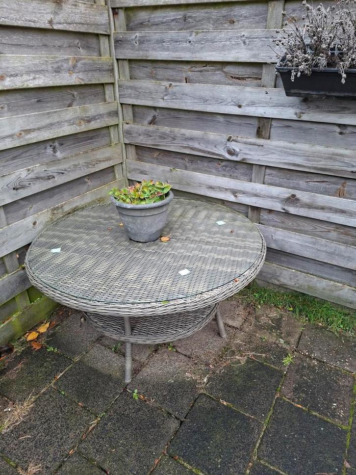 Tuin Tafel - Wicker/Glas, Tuin en Terras, Tuintafels, Gebruikt, Rond, Wicker, Ophalen of Verzenden
