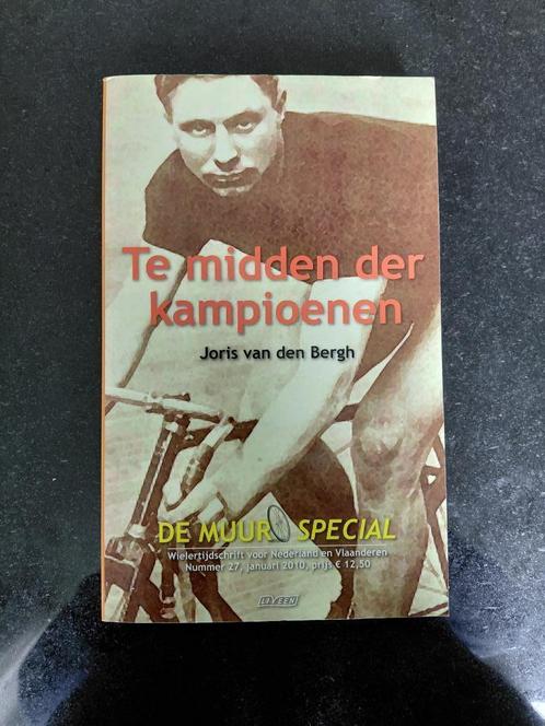 Te midden der kampioenen Piet Moeskops dr Joris van den Berg, Boeken, Sportboeken, Zo goed als nieuw, Lopen en Fietsen, Ophalen of Verzenden