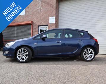Opel Astra 1.6 Edition Navi NAP Cruise PDC Trekhaak Airco AP beschikbaar voor biedingen