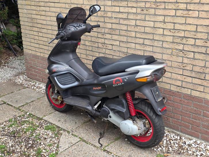 2x gilera runner te koop, Fietsen en Brommers, Brommeronderdelen | Scooters, Zo goed als nieuw, Overige merken, Ophalen