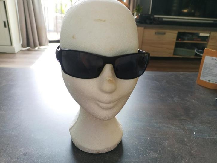 Oakley vintage Sp!ke, Sieraden, Tassen en Uiterlijk, Zonnebrillen en Brillen | Heren, Gebruikt, Oakley, Zwart, Ophalen of Verzenden