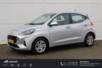 Hyundai i10 1.0 Premium / Navigatie + Apple Carplay/Android, Auto's, Te koop, 300 kg, Zilver of Grijs, Benzine