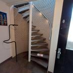 Hardhouten traptreden, Ophalen, Gebruikt, Minder dan 2 meter