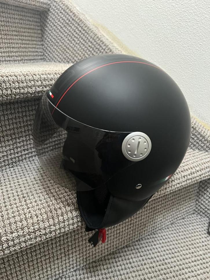 Helm Beon maat M, Fietsen en Brommers, Brommerhelmen, Zo goed als nieuw, Medium, Ophalen of Verzenden