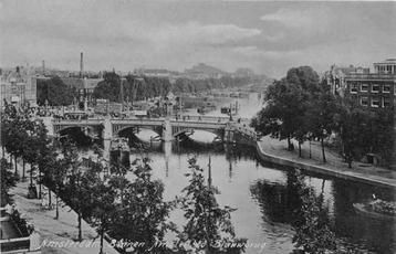 (301-390-027) Amsterdam Binnen Amstel bd Blauwbrug beschikbaar voor biedingen