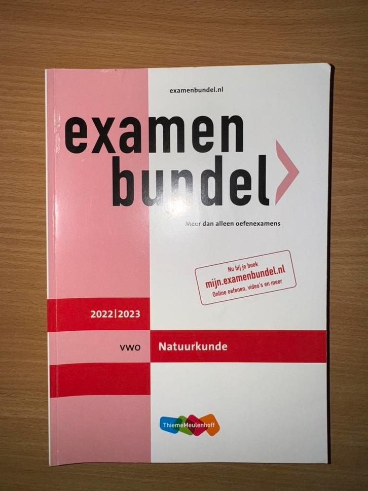 VWO Examenbundels - exacte vakken + NL en Wiskunde B, Boeken, Schoolboeken, Zo goed als nieuw, VWO, Ophalen