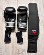 1x gebruikt Outshock bokshandschoenen en scheenbeschermers, Ophalen of Verzenden, Zo goed als nieuw, Bokshandschoenen