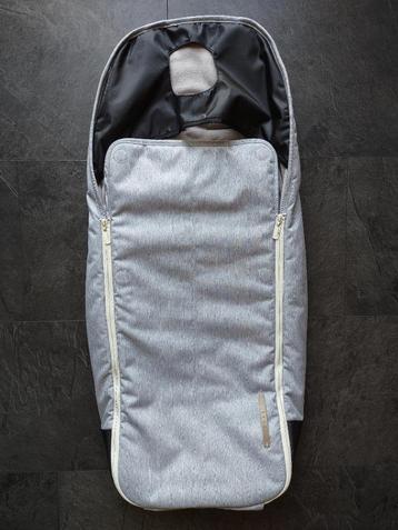 Mutsy voetenzak- Pure / kleur: ijsblauw - lichtgrijs  beschikbaar voor biedingen