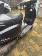 Zwarte scooter, met geel kenteken, Ophalen of Verzenden, Gebruikt, Benzine, Overige merken