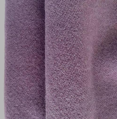 Kvadrat Tonus; lila; 2x restant meubelstoffen, Hobby en Vrije tijd, Stoffen en Lappen, Nieuw, Wol, 30 tot 120 cm, 30 tot 200 cm