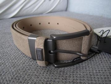 Armani Collezioni heren riem van beige suede NIEUW one size beschikbaar voor biedingen