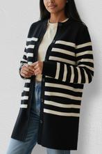 Arket – Timeless Black & White Round Neck Cardigan – S 👒👠, Zwart, Ophalen of Verzenden, Zo goed als nieuw, Arket