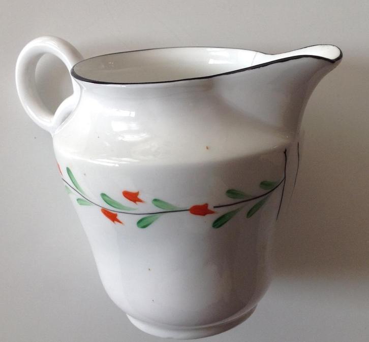 Gebakstel roomkannetje Osborne China handbeschilderd, Huis en Inrichting, Keuken | Servies, Gebruikt, Kop(pen) en/of Schotel(s)