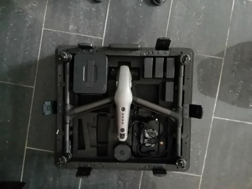 PRACHTIGE DJI INSPIRE 2  OVERCOMPLEET, Hobby en Vrije tijd, Modelbouw | Radiografisch | Helikopters en Quadcopters, Zo goed als nieuw