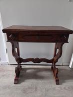 Antiek tafeltje, Huis en Inrichting, Wandkapstok, Ophalen of Verzenden, Zo goed als nieuw, Minder dan 100 cm