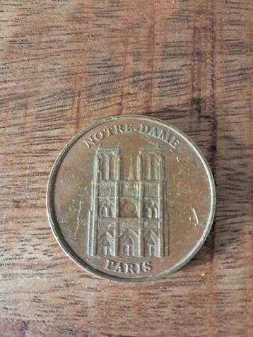 Notre Dame Parijs Penning beschikbaar voor biedingen