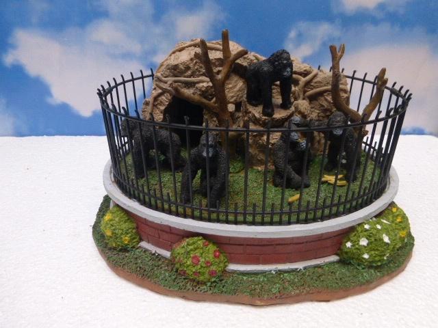 lemax Gorilla Habitat zoo dierentuin apen kerstdorp tafereel, Diversen, Kerst, Zo goed als nieuw, Ophalen of Verzenden