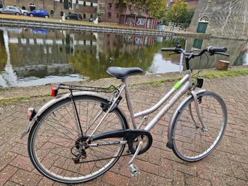 Bekende merken damesfietsen vanaf 85 euro beschikbaar voor biedingen