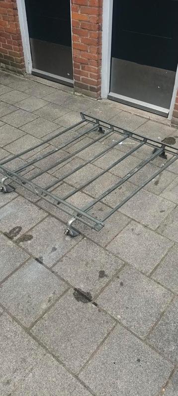 Mooie grijs degelijke /imperiaal voor alle auto's  beschikbaar voor biedingen