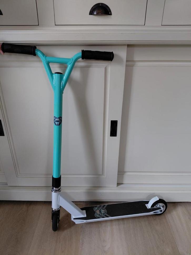 Mooie stuntstep, Fietsen en Brommers, Steps, Zo goed als nieuw, Gewone step, Ophalen of Verzenden