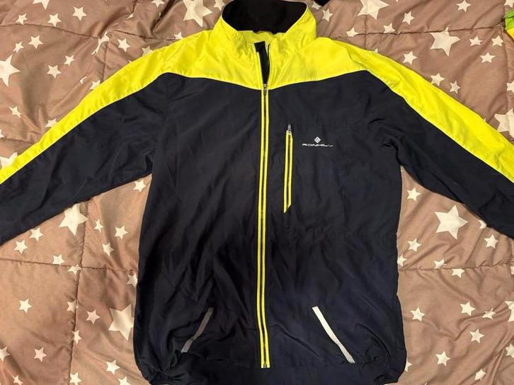 Hardloopjack / Windjack - Ideaal voor buiten sporten!, Kleding | Heren, Wintersportkleding, Zo goed als nieuw, Jack, Maat 48/50 (M)