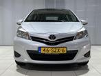 Toyota Yaris 1.3 VVT-i Aspiration l PANO l CAMERA l DEALER O, Euro 5, Stof, Gebruikt, 4 cilinders