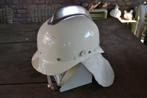 Leuke oude brandweerhelm met nek-flap, Antiek en Kunst, Curiosa en Brocante, Ophalen of Verzenden